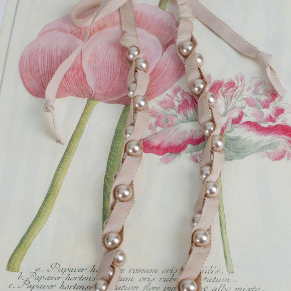 STELLA & DOT Pearl & Ribbon Tie Necklace - Picture 6 of 7